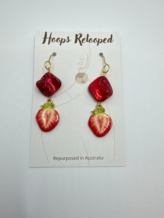 Metal strawberries