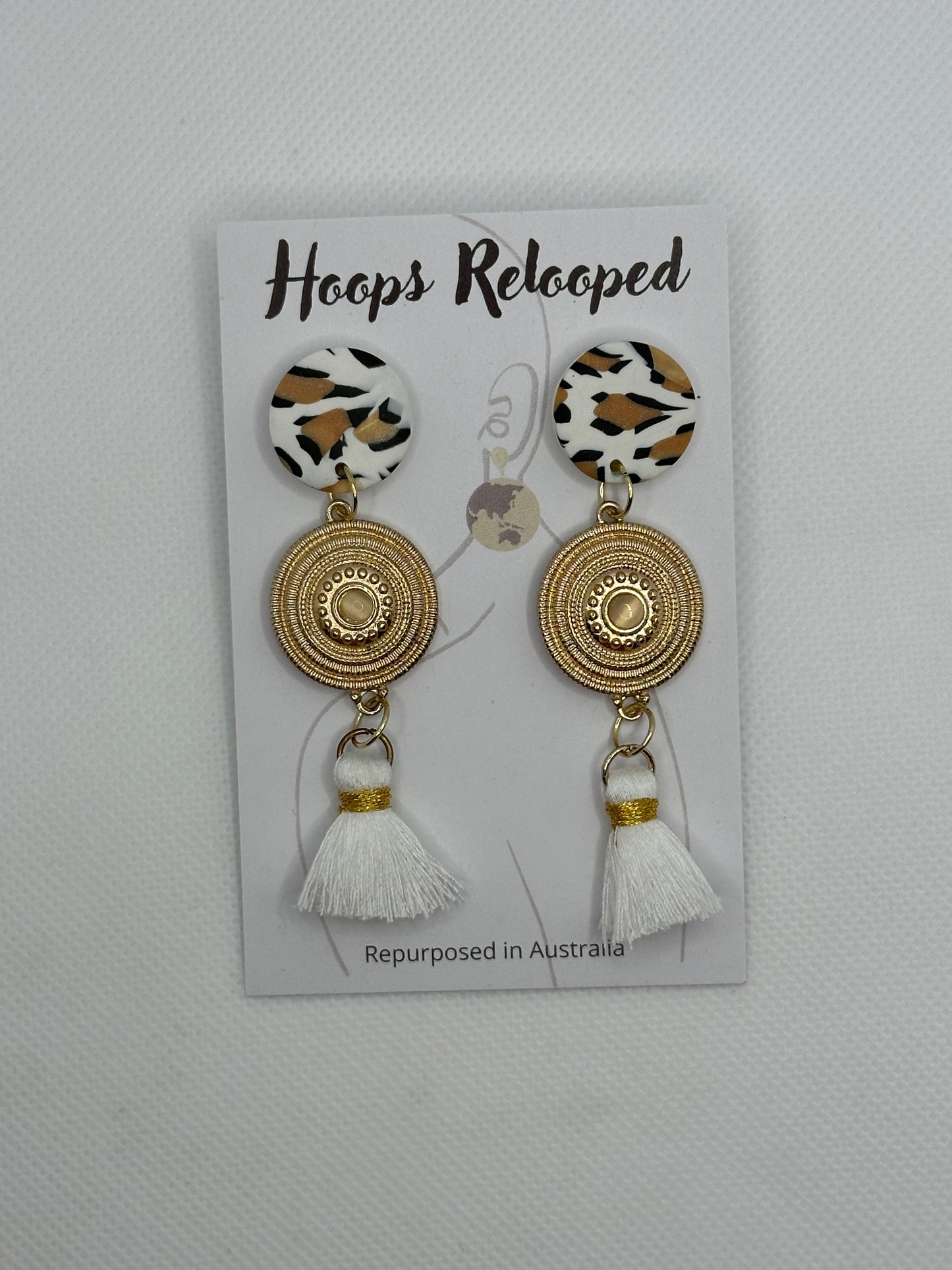 Animal print gold and white