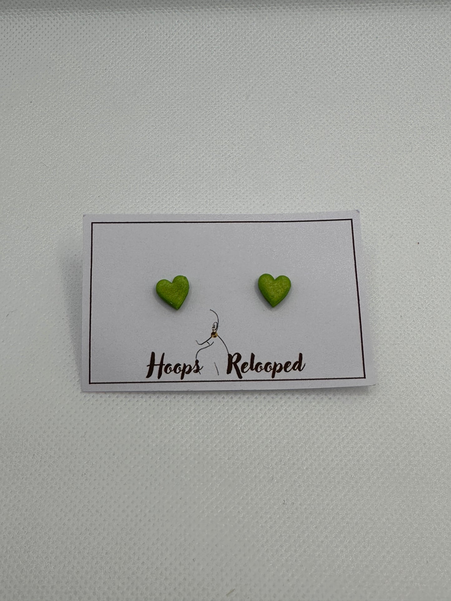 Green mini heart mini studs