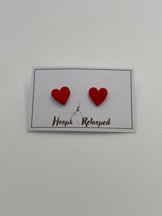 Red heart mini studs