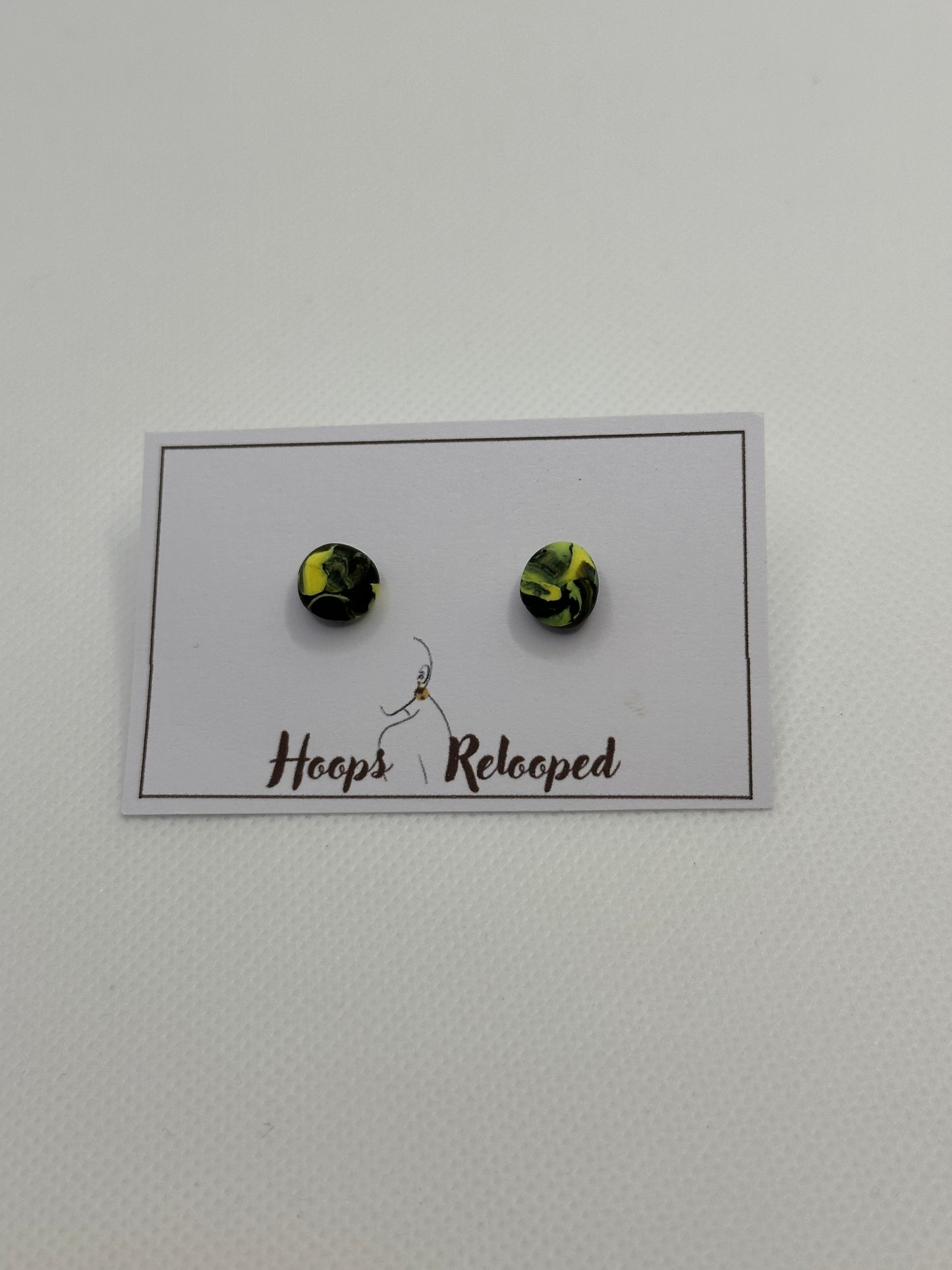Black and yellow marble mini studs