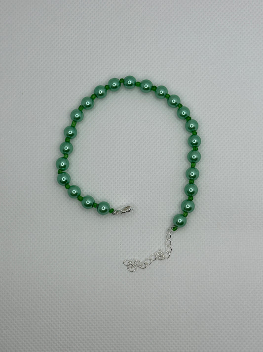 Beaded green bracelet