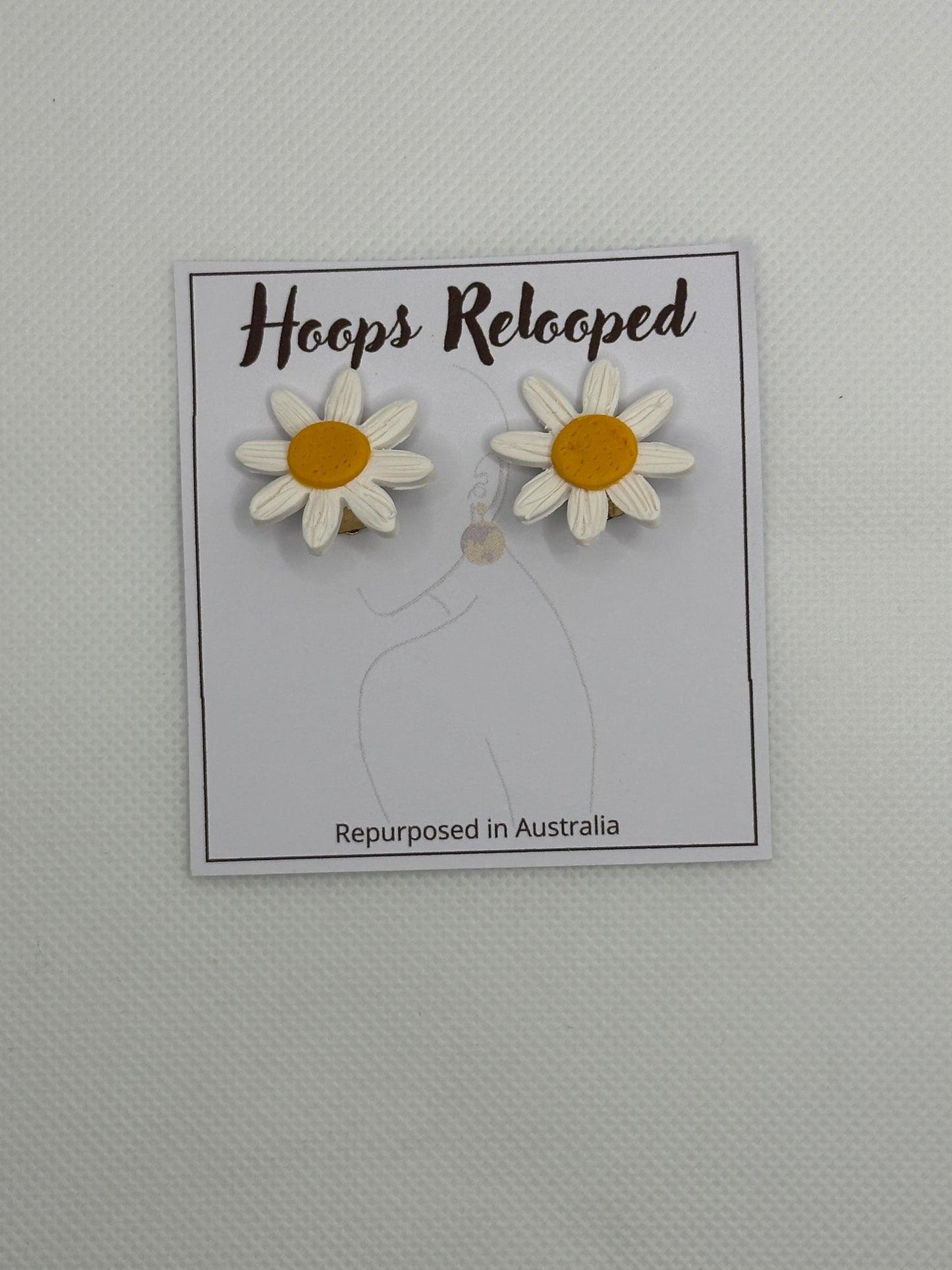 CLIP ON daisy studs