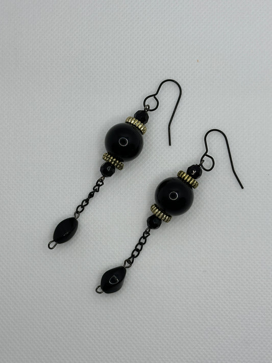 Black chain balls